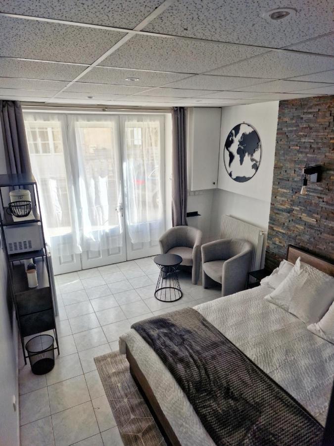 Bed and Breakfast Au Bonheur Des Ruelles Monpazier Exterior foto